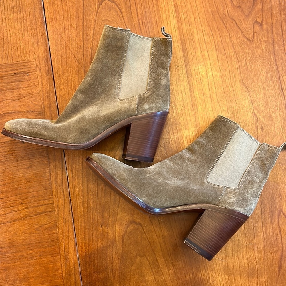 Vince Camuto Signature Sarla suede boots booties